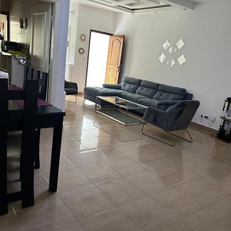 Appart Sly Abidjan Cocody Exterior foto