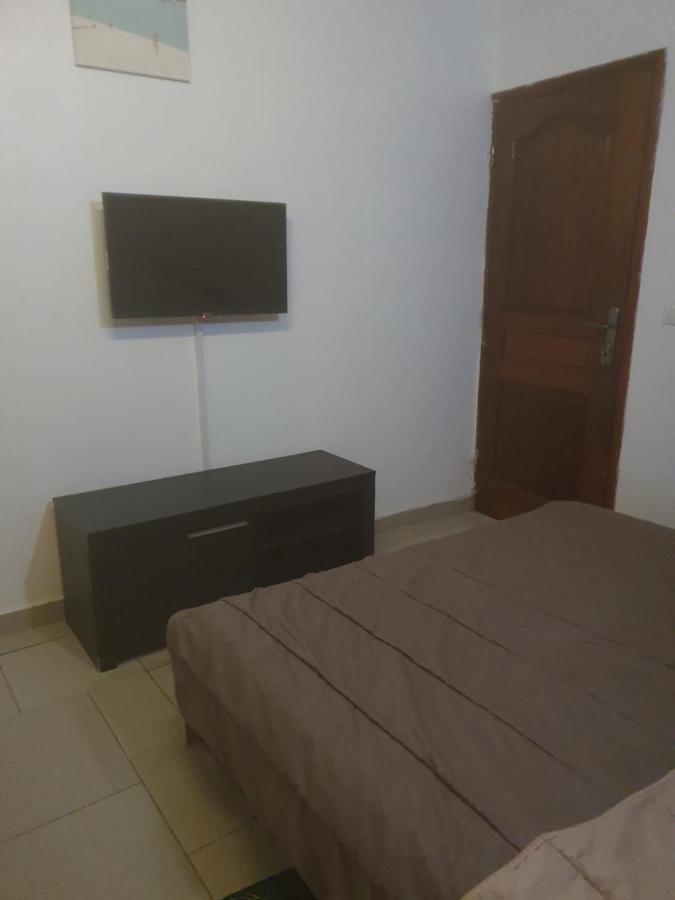 Appart Sly Abidjan Cocody Exterior foto
