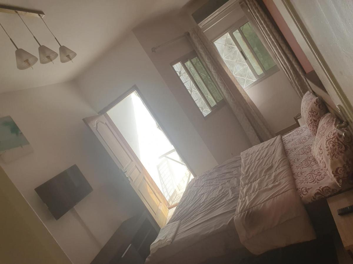 Appart Sly Abidjan Cocody Exterior foto